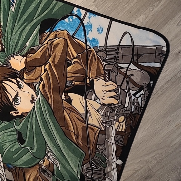 Attack On Titan Plush Blanket - Picture 3 of 5